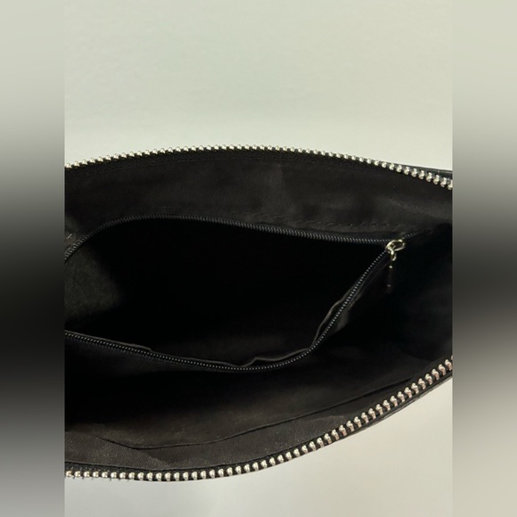 🖤 Black Shoulder Bag 🖤 - Picture 3 of 5